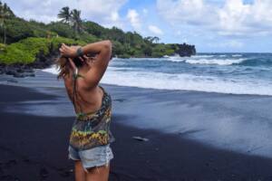 O que fazer em Maui - Estrada para Hana - Praia de areia preta