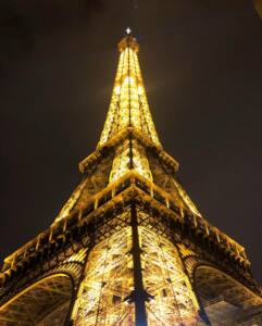 Torre Eiffel - indenizações de companhias aéreas