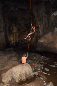 Rapel na caverna Lapa das Dores - Mambaí