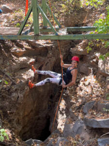 Rapel na claraboia da Caverna Lapa das Dores