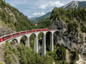 Trem panorâmico Bernina Express
